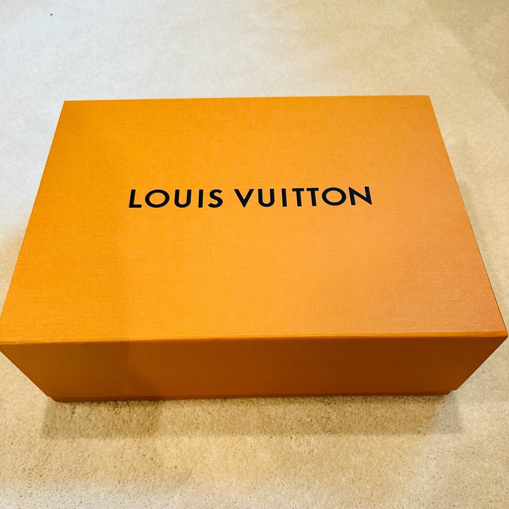Louis Vuitton box